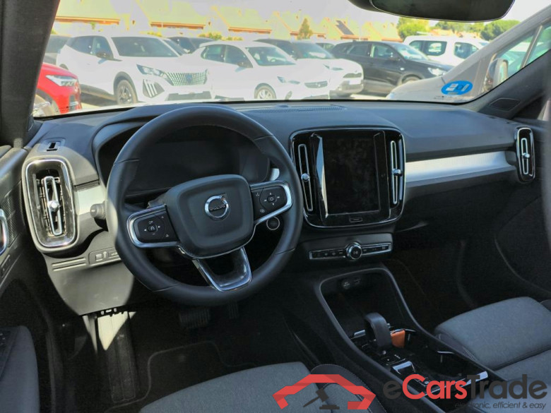VOLVO XC40 / 2021 / 5P / todoterreno 1.5 T5 Recharge PHEV Bright Auto #3