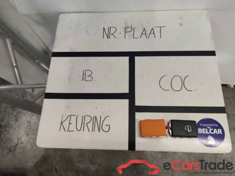 VOLVO XC40 1.5 T5 180 Recharge R-Design DCT 5d #4