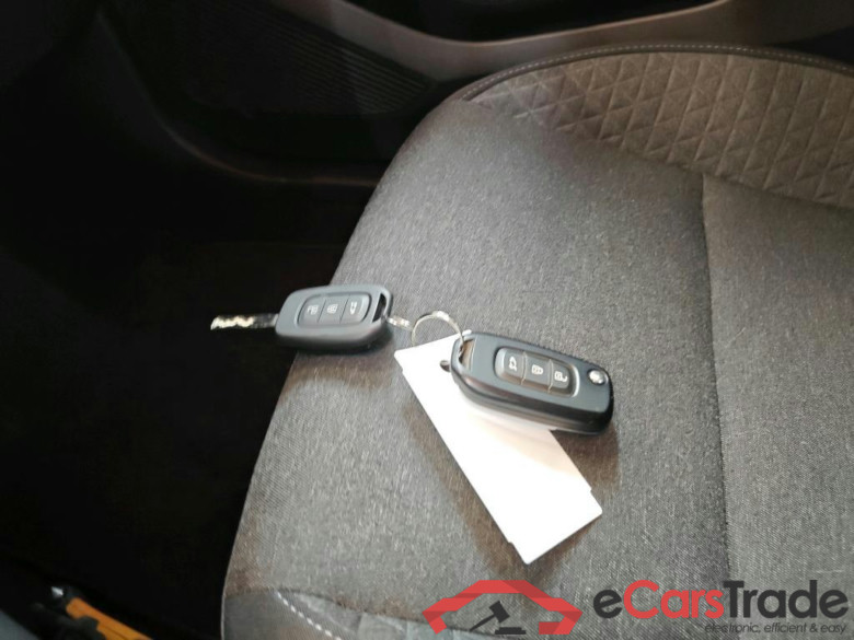 RENAULT CLIO 67 kW #5