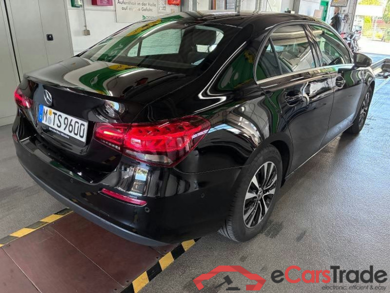 Mercedes-Benz A-Klasse DE - Lim4 A 180 d EU6d, Style, 2020 - 2022 #3
