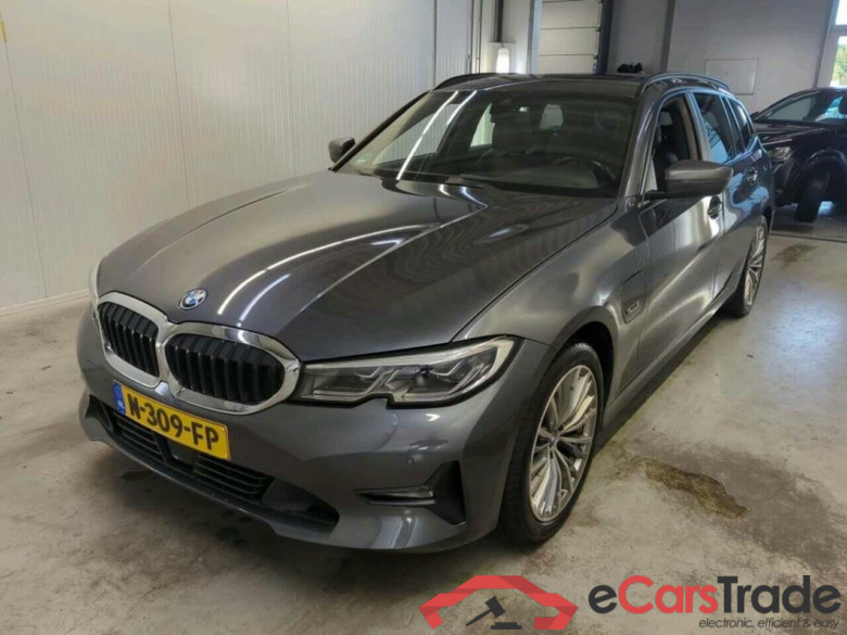 BMW 3-serie Touring 320e Bns Ed.P #1