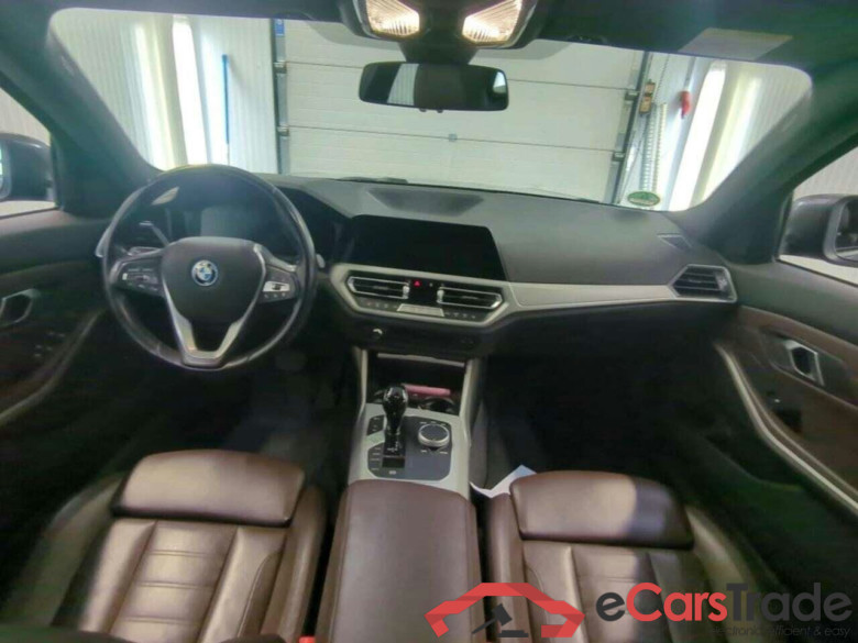 BMW 3-serie Touring 320e Bns Ed.P #3