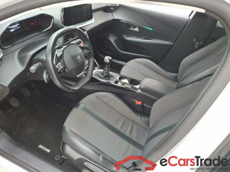 PEUGEOT 208 1.2 PuT Allure #4