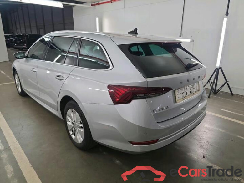 Skoda Octavia Combi Octavia Combi 2.0 CRTDI DSG7 Ambition 110kW/150pk  5D/P Auto-7 #3