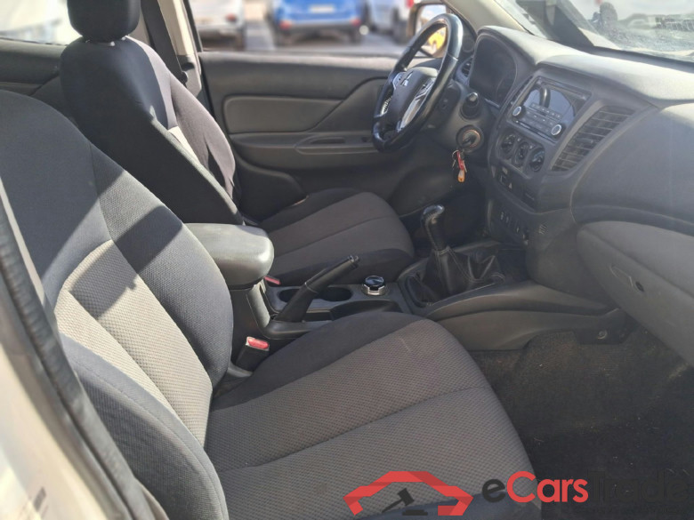 MITSUBISHI L200 VU 4p 4G pickup D/C 250 DI-D M-Pro #5