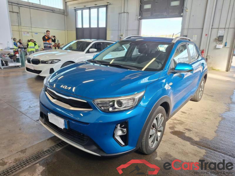KIA STONIC / 2017 / 5P / SUV 1.0 T-GDI 88KW MHEV STYLE DCT #1
