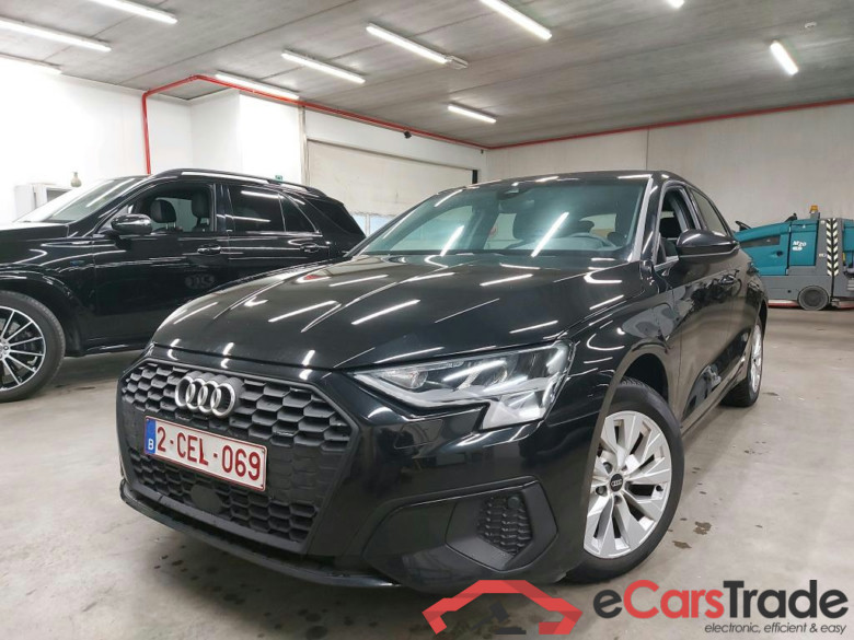 AUDI - AUD A3 SB 40 TFSI e 204PK Attraction Pack Business & Rear Park Sensors  * HYBRID *
