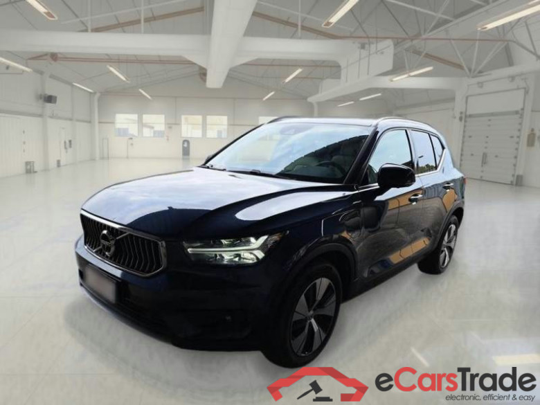 VOLVO XC40 / 2017 / 5P / SUV T5 PLUG-IN HYBRID AUTO RECH INSCRIP EXPR