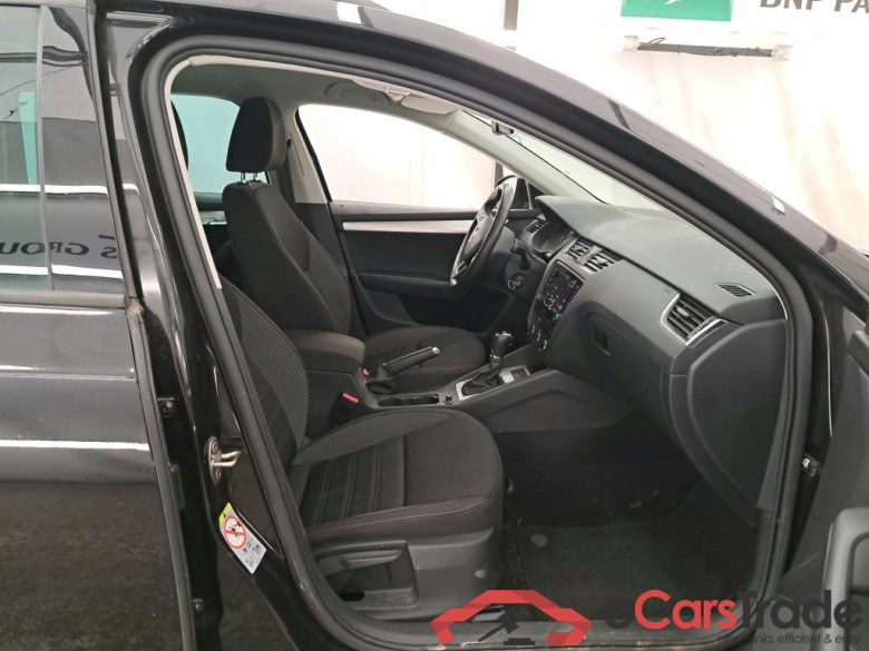 SKODA Octavia Combi / 2017 / 5P / Break 2.0 TDI SCR 150 DSG7 Business #6
