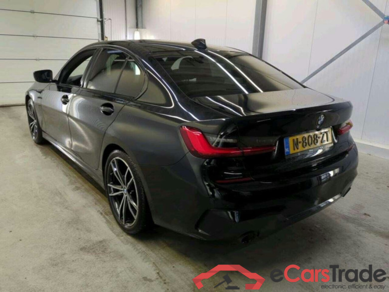 BMW 3-serie 318i Executive Ed. #6