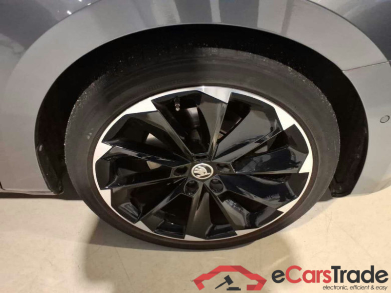 Skoda Superb Combi (3V5)(06.2015->) DE - Kb5 2.0 TDI EU6d, Sportline 4x4, (Facelift) 2020 - 2024 #5