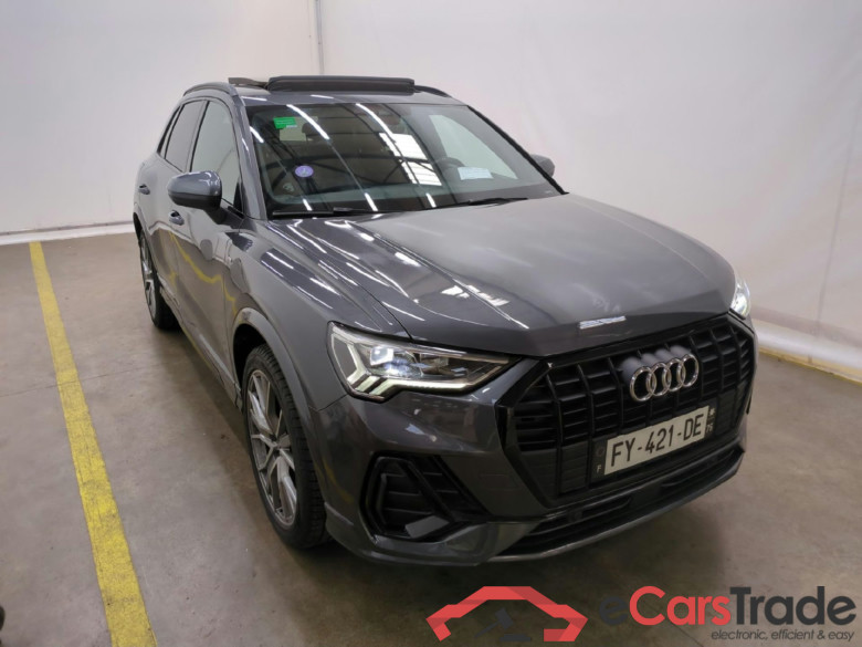 AUDI Q3 / 2018 / 5P / SUV 45 TFSI E 245 S TRONIC S LINE #4