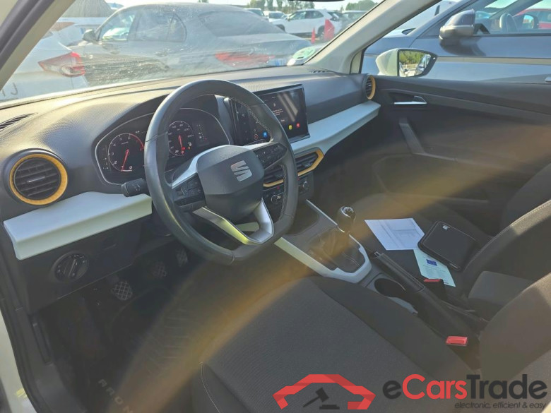SEAT Arona / 2017 / 5P / todoterreno 1.0 TSI 81kW (110CV) Style Plus (AC) #3