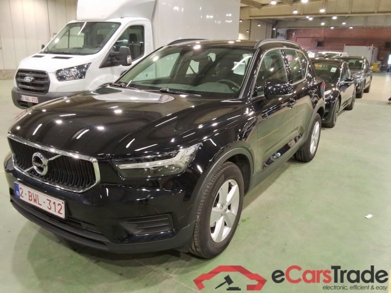 VOLVO XC40 1.5 T2 MOMENTUM CORE