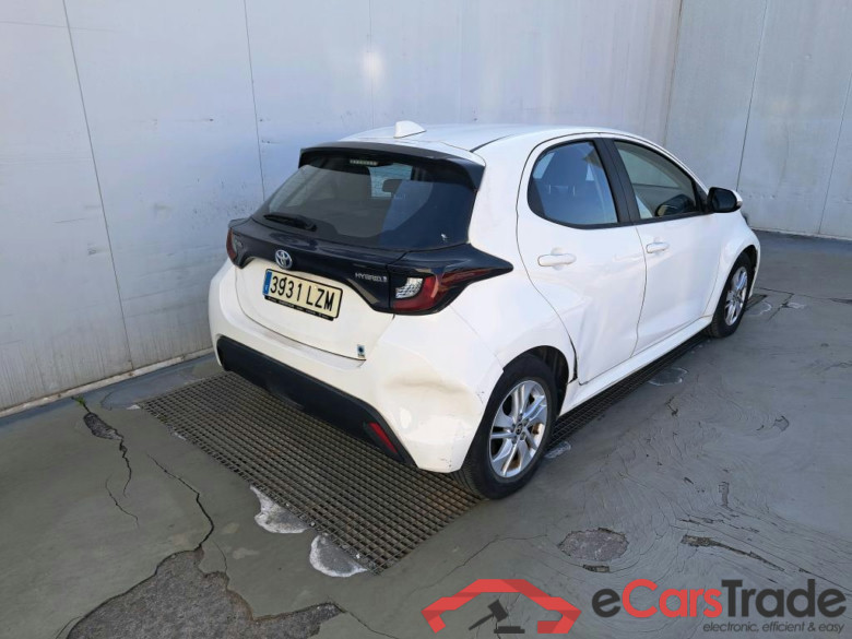 TOYOTA Yaris / 2020 / 5P / berlina con portón 1.5 120H Business Plus #2