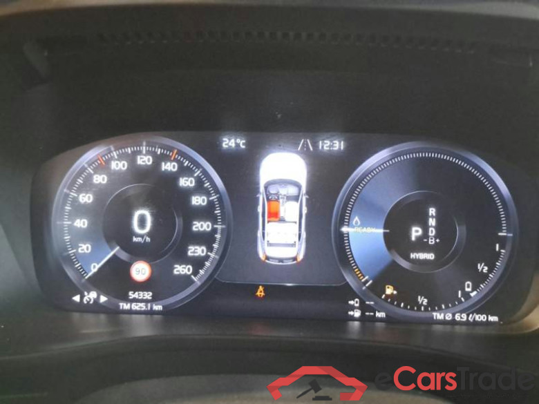 VOLVO XC40 / 2021 / 5P / SUV T5 RECHARGE PLUG-IN AUTO CORE #4